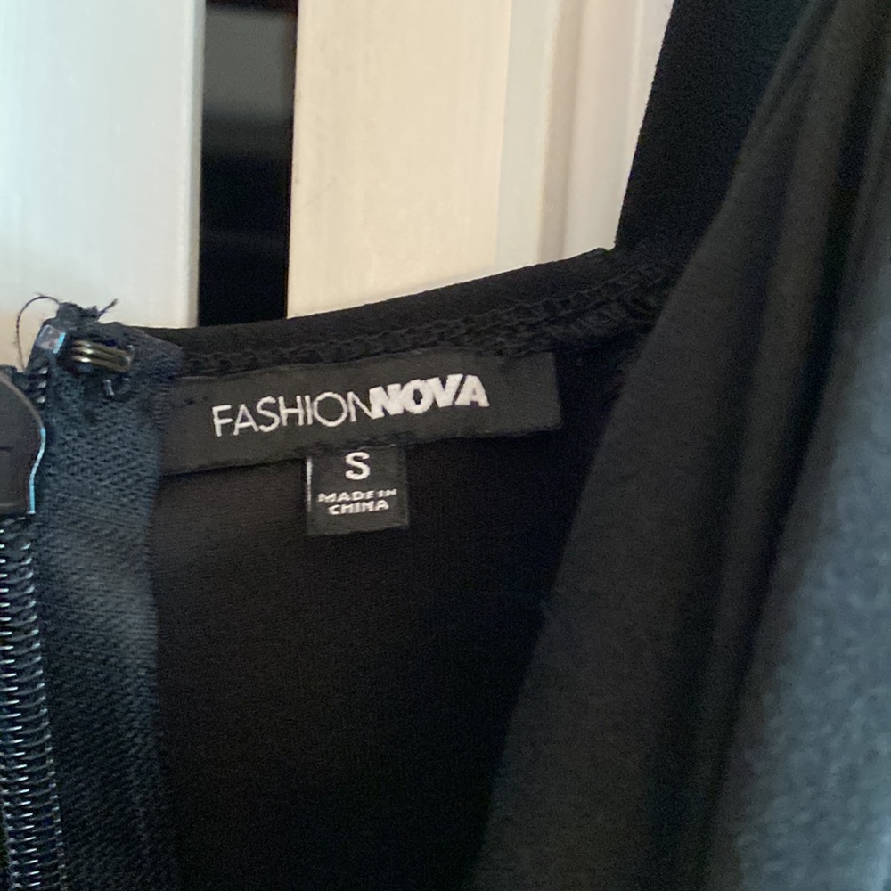 Fashion Nova black jumpsuit - Picture 6 of 7